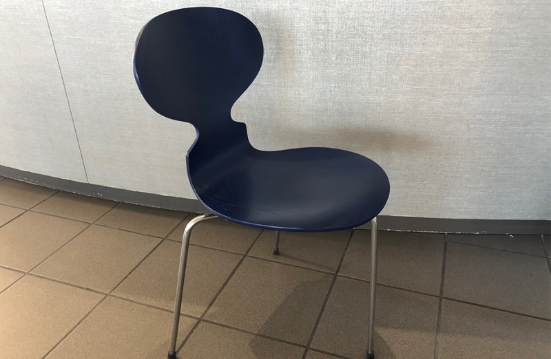 Sedia Fritz Hansen modello Ant Chair